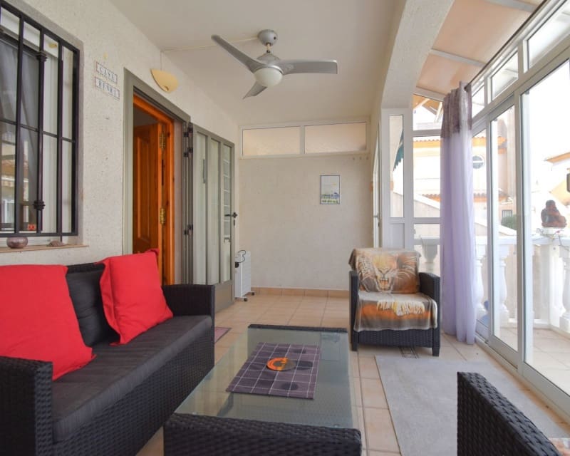 Chalet de 2 habitaciones en Playa Flamenca en venta con piscina - 175.000 € (Ref: 9552088)