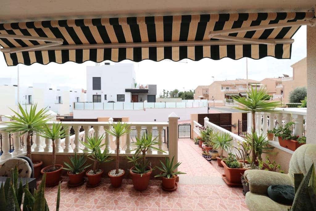 Casa de 3 habitaciones en Los Altos en venta con piscina - 275.000 € (Ref: 9552089)