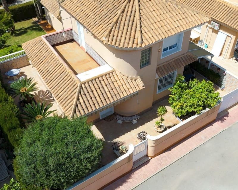 3 bedroom Villa for sale in Los Altos with pool - € 360,000 (Ref: 9552109)