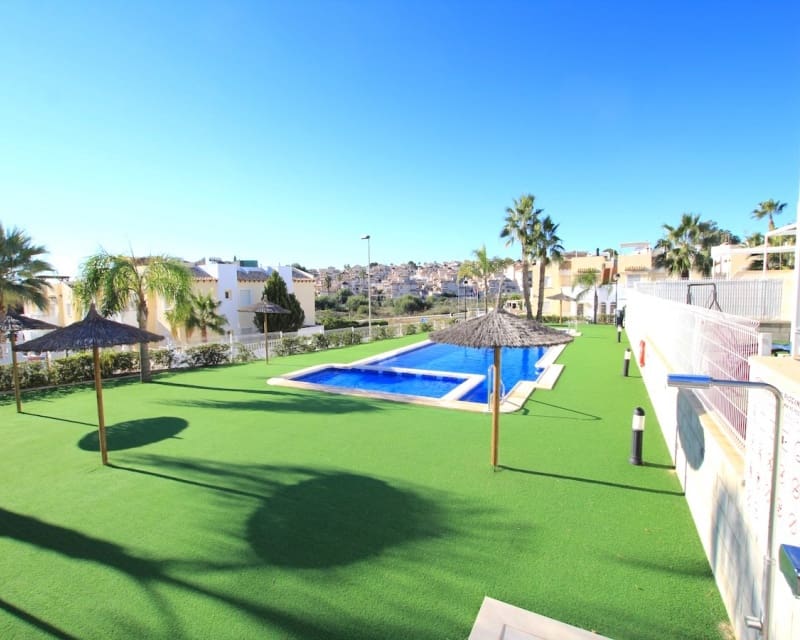 2 makuuhuone Huoneisto myytävänä paikassa Villamartin mukana uima-altaan - 235 000 € (Ref: 9552117)