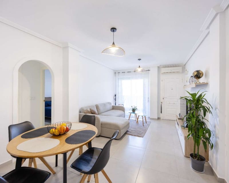 2 chambre Appartement à vendre à Villamartin avec piscine - 169 900 € (Ref: 9552128)