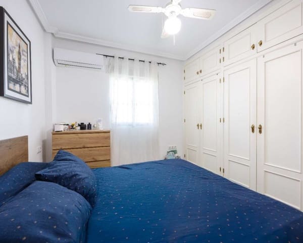 Apartamento de 2 habitaciones en Villamartin, Orihuela en venta con piscina - 169.900 € (Ref: 9552128)