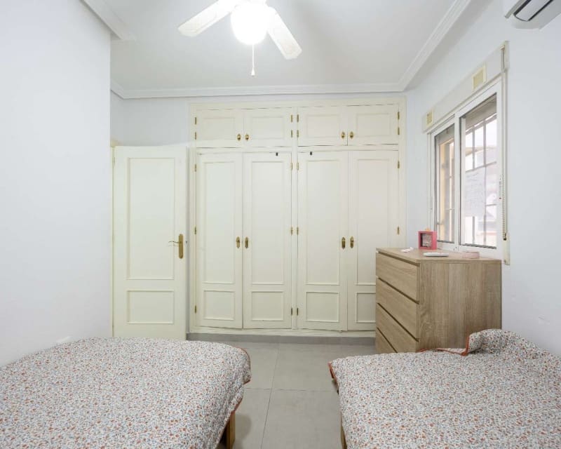 2 chambre Appartement à vendre à Villamartin avec piscine - 169 900 € (Ref: 9552128)