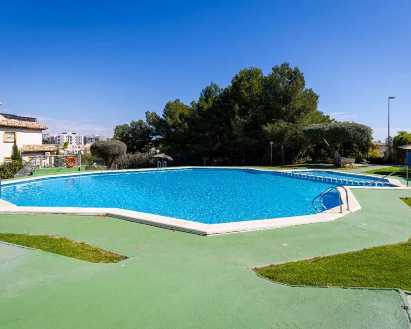 2 chambre Appartement à vendre à Villamartin avec piscine - 169 900 € (Ref: 9552128)