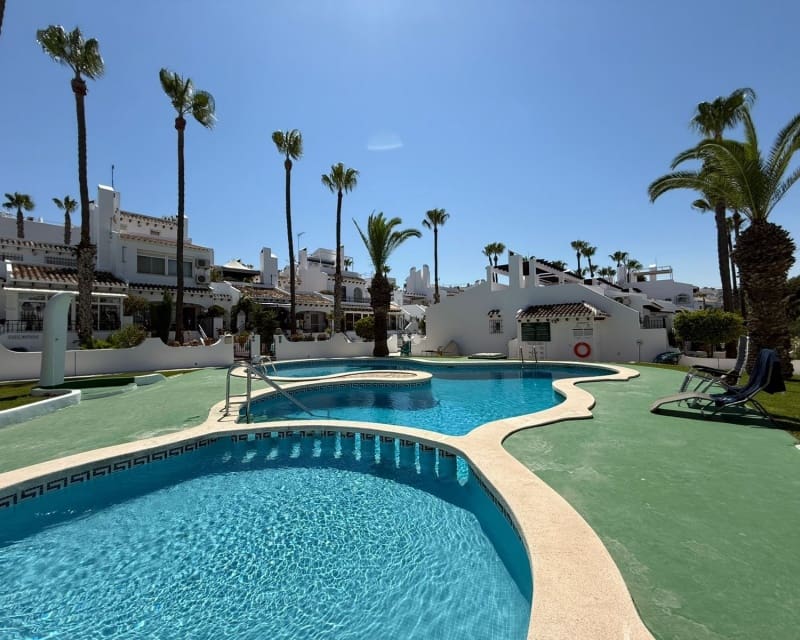 3 quarto Apartamento para venda em Villamartin com piscina - 249 000 € (Ref: 9552129)