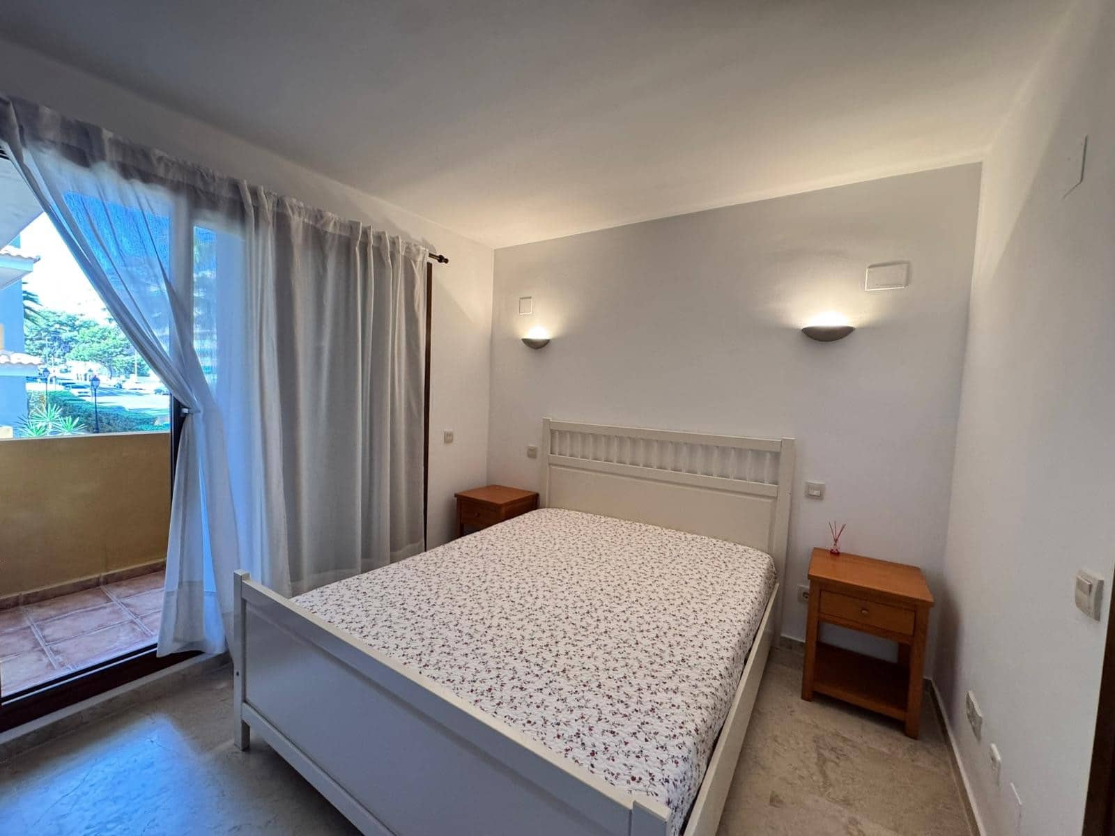 2 bedroom Apartment for sale in Punta Prima with pool - € 265,000 (Ref: 9552130)