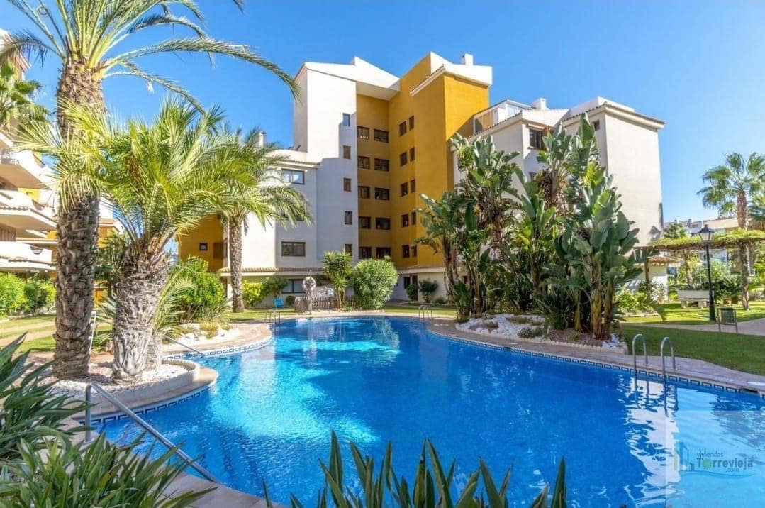 2 bedroom Apartment for sale in Punta Prima with pool - € 265,000 (Ref: 9552130)