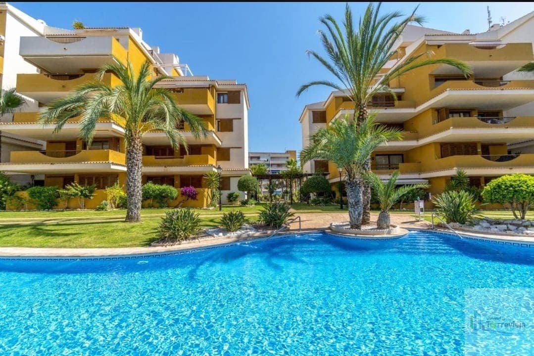 2 bedroom Apartment for sale in Punta Prima with pool - € 265,000 (Ref: 9552130)