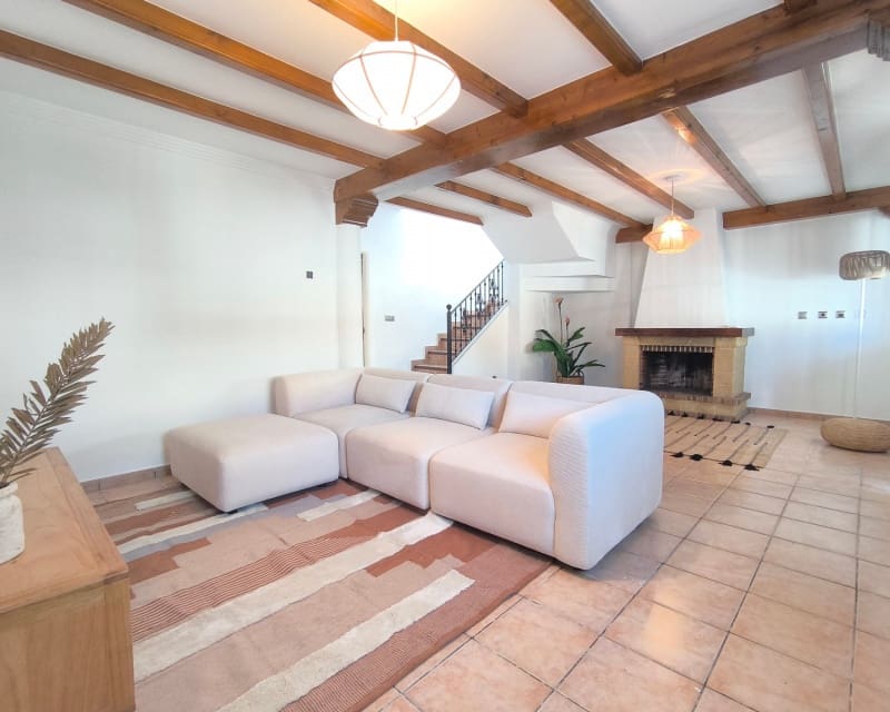 3 quarto Moradia para venda em Villamartin com piscina - 399 900 € (Ref: 9552151)