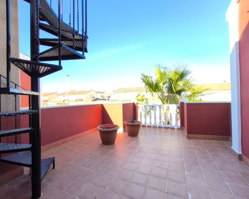 3 quarto Moradia para venda em Villamartin com piscina - 399 900 € (Ref: 9552151)