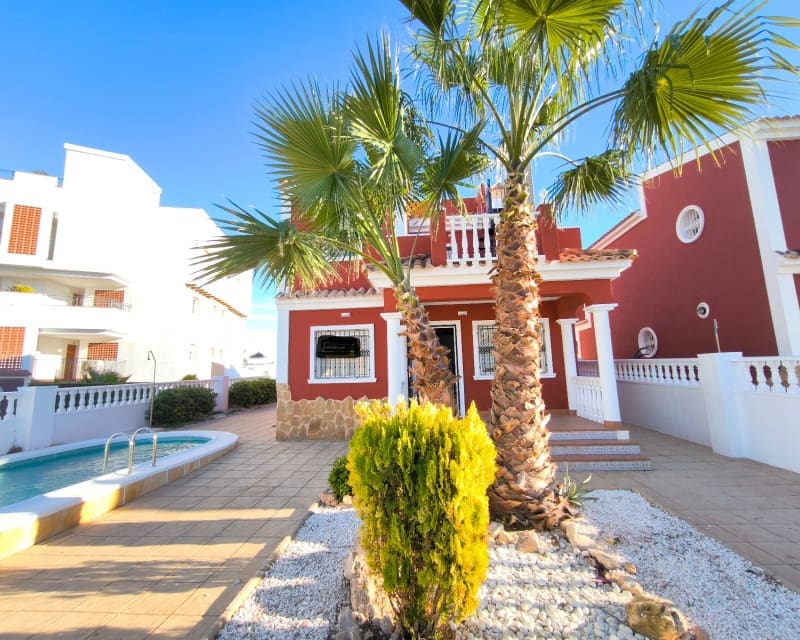 3 quarto Moradia para venda em Villamartin com piscina - 399 900 € (Ref: 9552151)