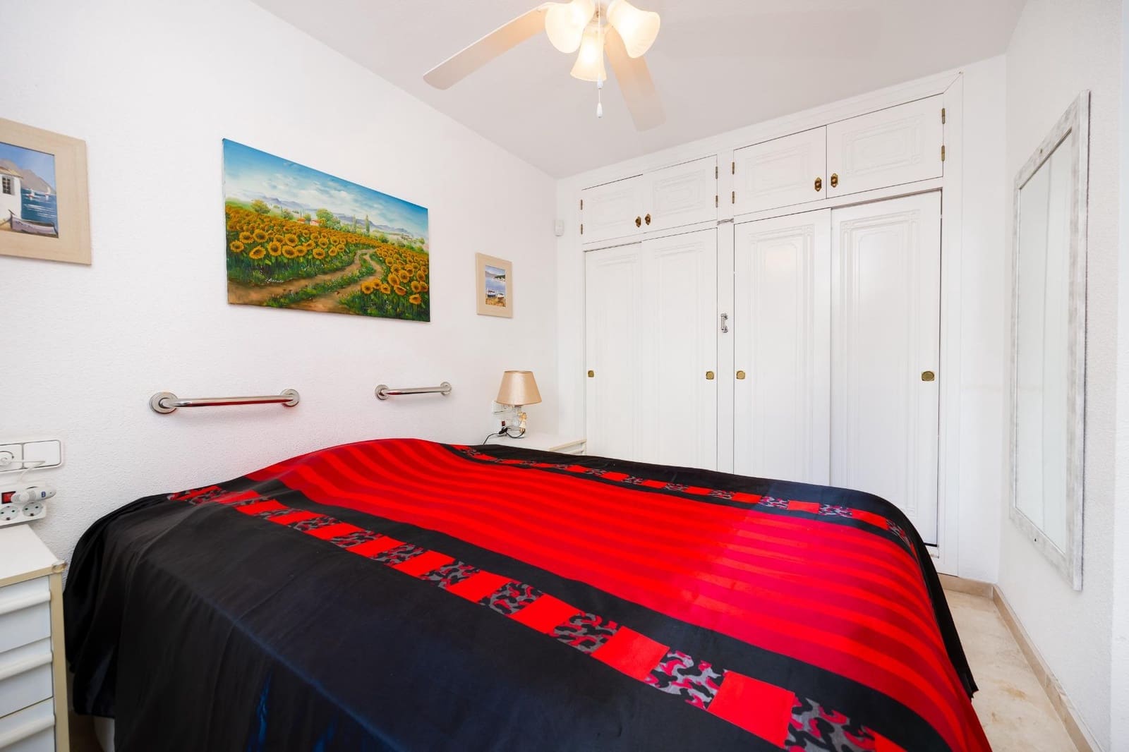 3 slaapkamer Villa te koop in Playa Flamenca met zwembad - € 236.000 (Ref: 9552153)