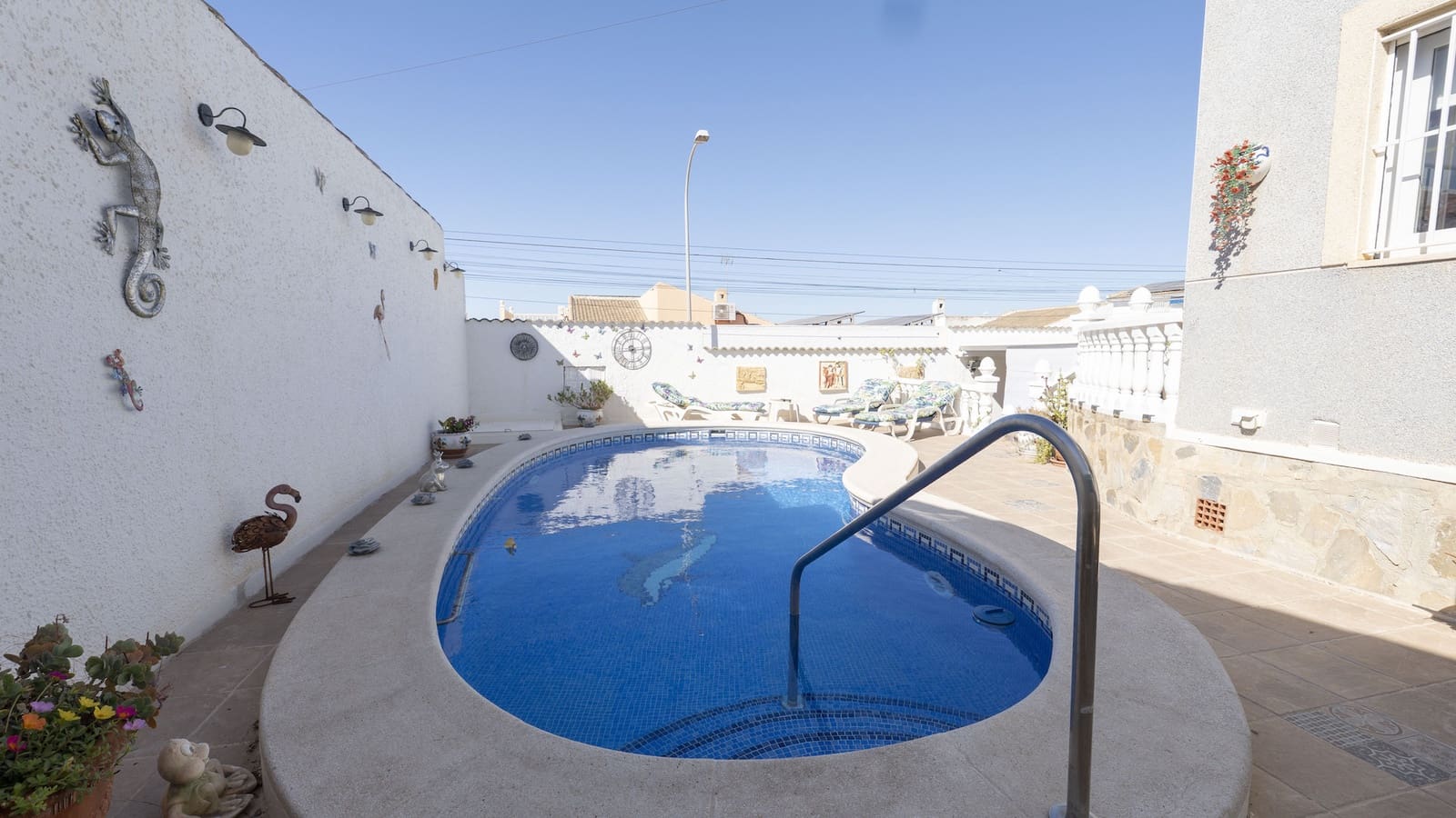 3 bedroom Villa for sale in San Luis with pool - € 335,000 (Ref: 9552154)