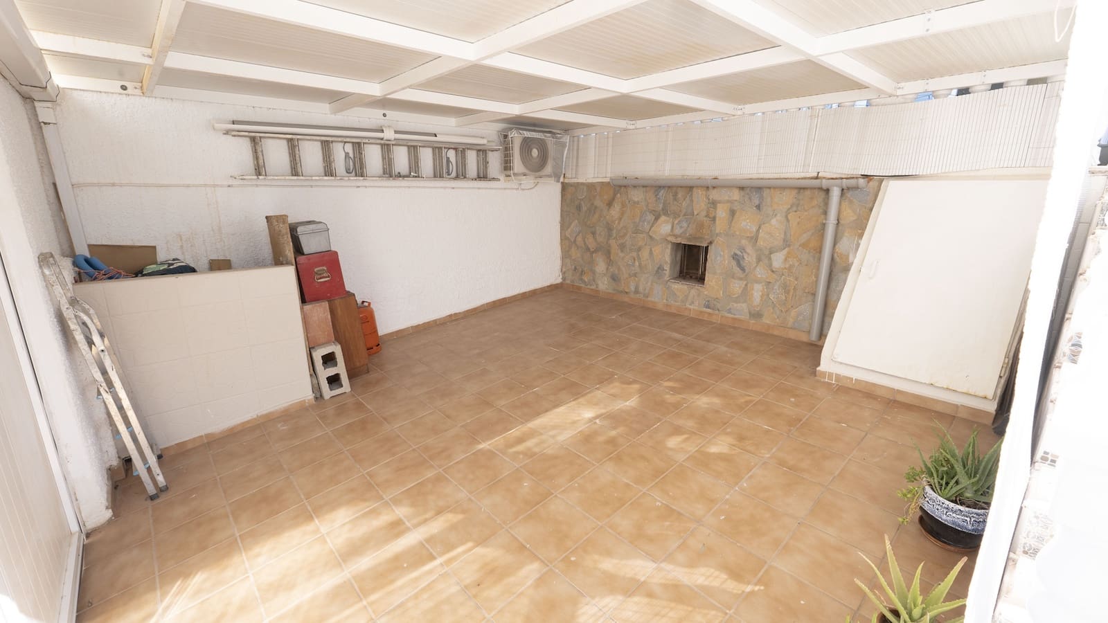 3 bedroom Villa for sale in San Luis with pool - € 335,000 (Ref: 9552154)