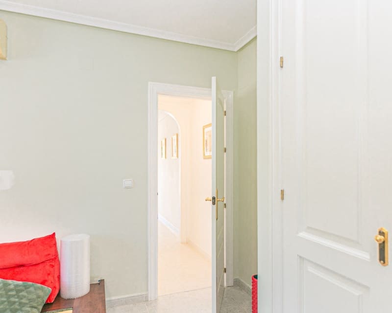 4 makuuhuone Huvila myytävänä paikassa Campoamor mukana uima-altaan - 800 000 € (Ref: 9552166)