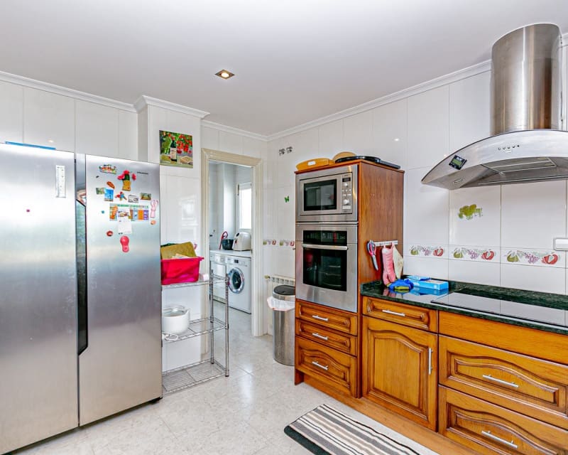 4 makuuhuone Huvila myytävänä paikassa Campoamor mukana uima-altaan - 800 000 € (Ref: 9552166)