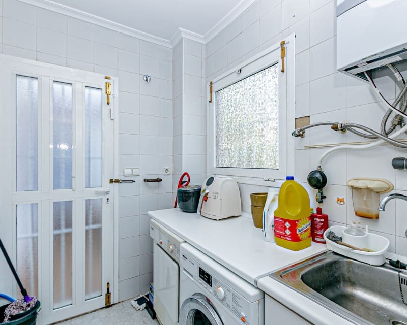 4 makuuhuone Huvila myytävänä paikassa Campoamor mukana uima-altaan - 800 000 € (Ref: 9552166)