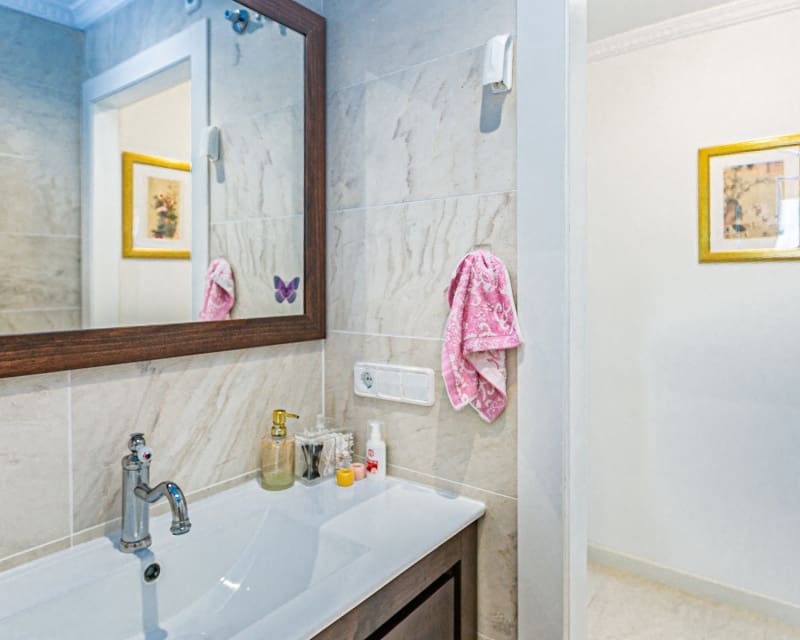 4 makuuhuone Huvila myytävänä paikassa Campoamor mukana uima-altaan - 800 000 € (Ref: 9552166)