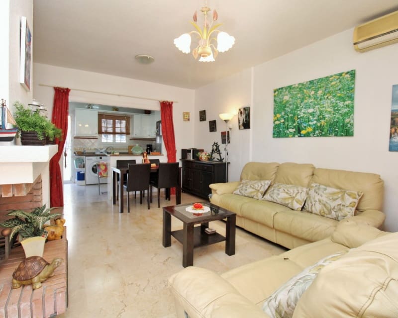 2 Zimmer Apartment zu verkaufen in Playa Flamenca mit Pool - 199.000 € (Ref: 9552168)