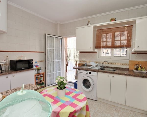 2 Zimmer Apartment zu verkaufen in Playa Flamenca, Orihuela mit Pool - 199.000 € (Ref: 9552168)