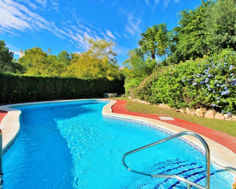 2 Zimmer Apartment zu verkaufen in Playa Flamenca mit Pool - 199.000 € (Ref: 9552168)