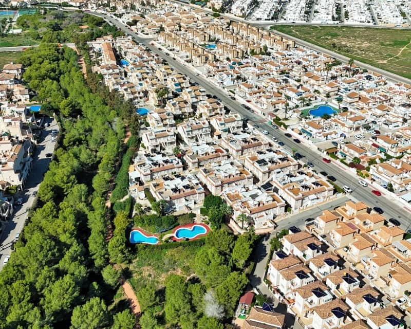 2 Zimmer Apartment zu verkaufen in Playa Flamenca mit Pool - 199.000 € (Ref: 9552168)