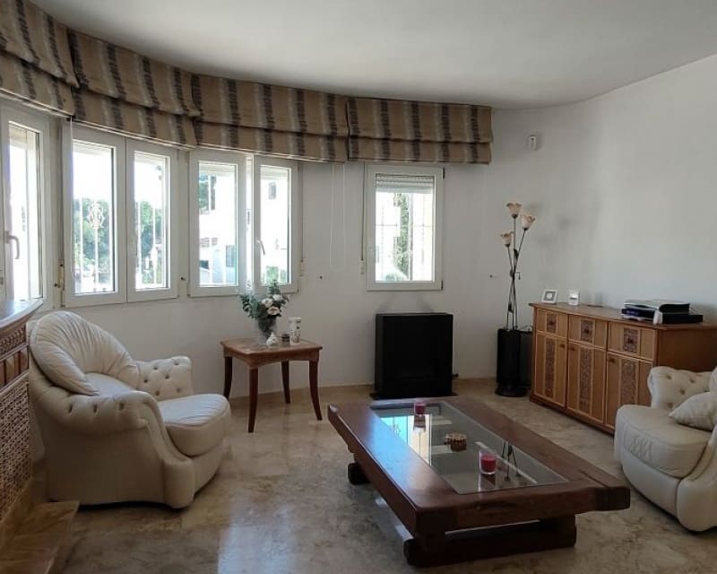 3 makuuhuone Huvila myytävänä paikassa Villamartin mukana uima-altaan - 465 000 € (Ref: 9552171)