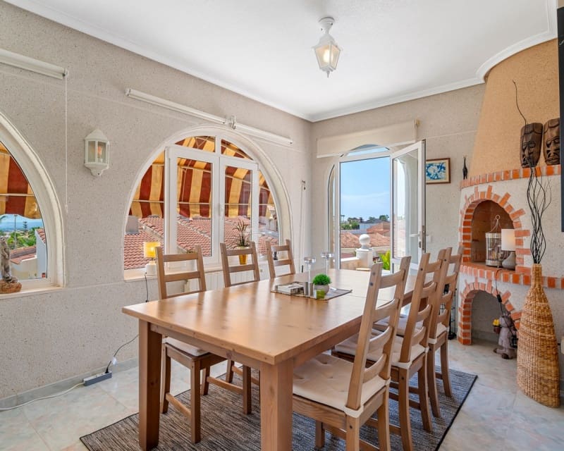 3 Zimmer Villa zu verkaufen in Ciudad Quesada mit Pool - 460.000 € (Ref: 9552172)