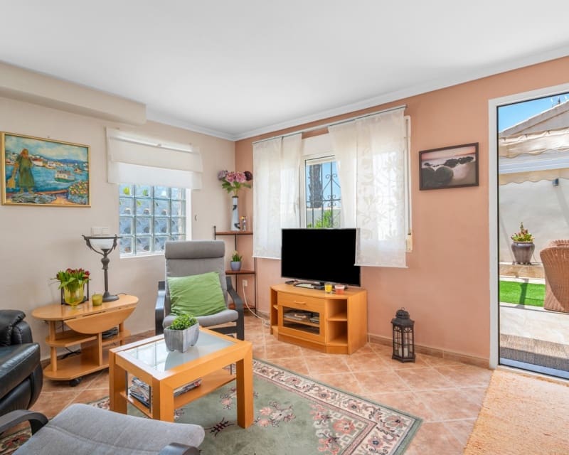 3 Zimmer Villa zu verkaufen in Ciudad Quesada mit Pool - 460.000 € (Ref: 9552172)