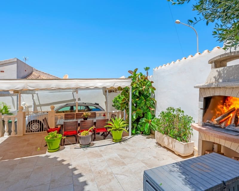 3 Zimmer Villa zu verkaufen in Ciudad Quesada mit Pool - 460.000 € (Ref: 9552172)