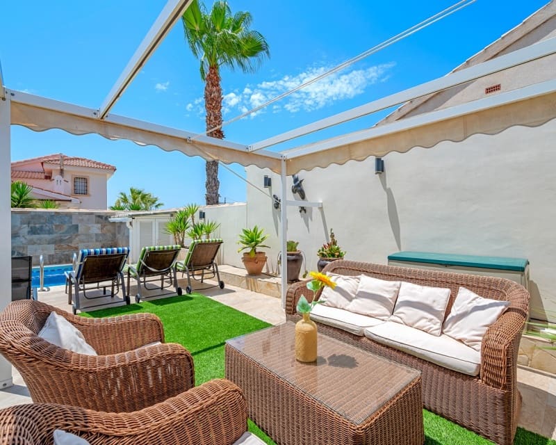 3 Zimmer Villa zu verkaufen in Ciudad Quesada mit Pool - 460.000 € (Ref: 9552172)