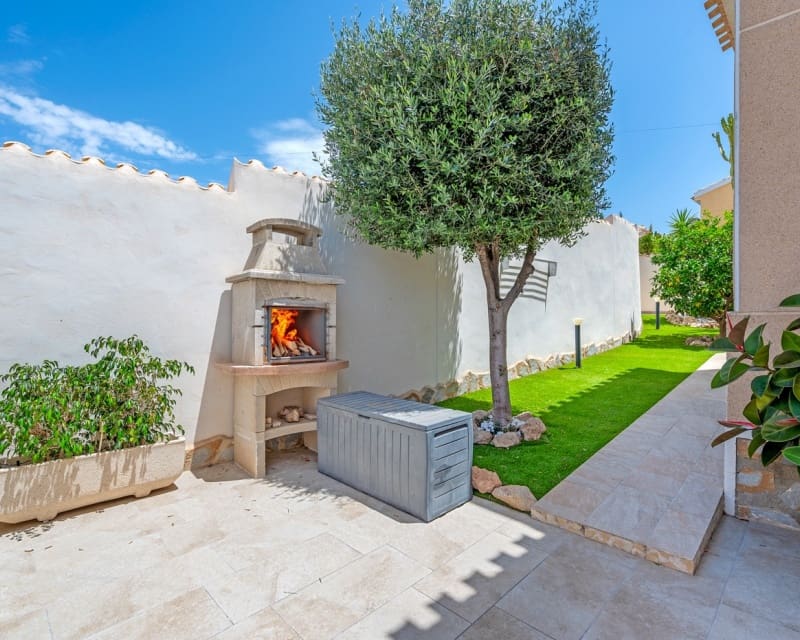 3 Zimmer Villa zu verkaufen in Ciudad Quesada mit Pool - 460.000 € (Ref: 9552172)