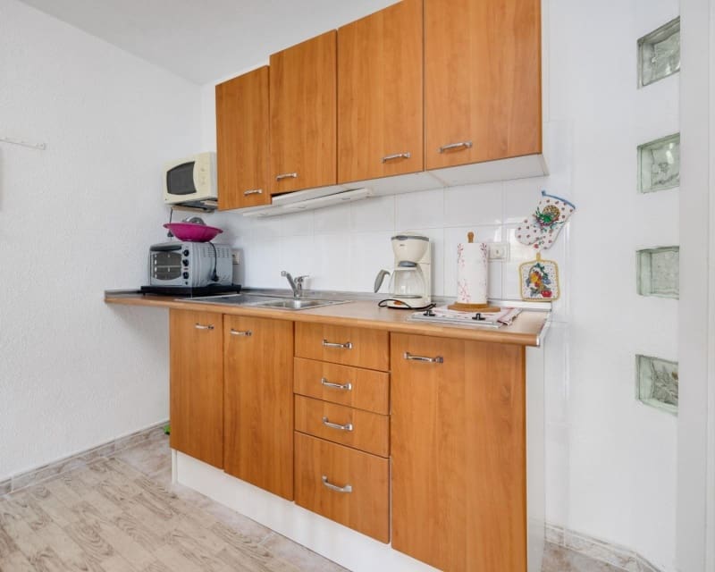 4 Zimmer Villa zu verkaufen in Playa Flamenca mit Pool - 305.000 € (Ref: 9552179)