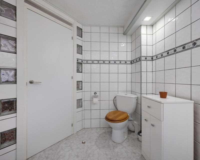 4 Zimmer Villa zu verkaufen in Playa Flamenca mit Pool - 305.000 € (Ref: 9552179)