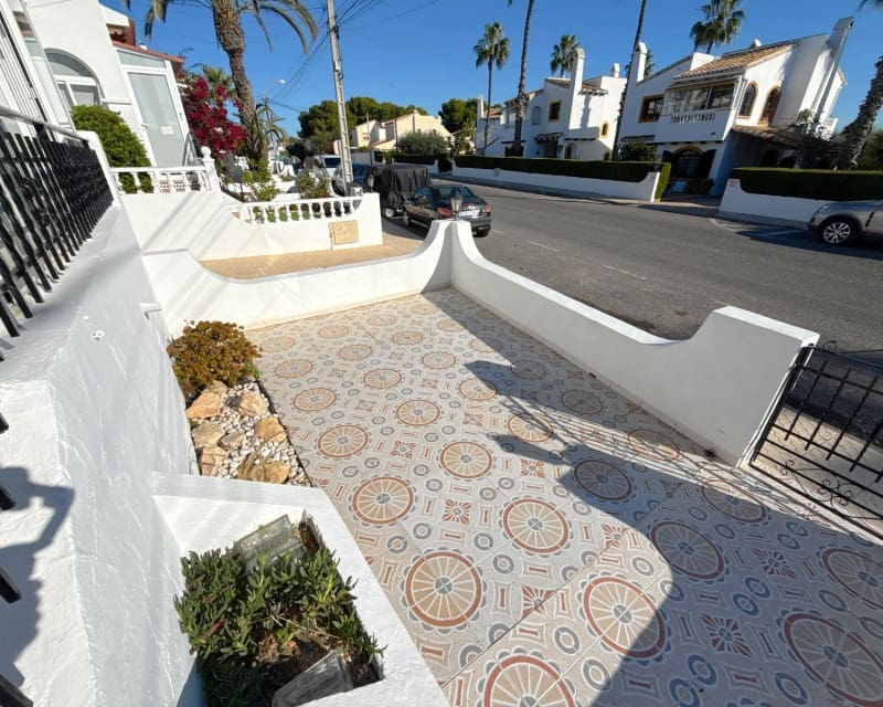 3 sovrum Hus till salu i Villamartin med pool - 229 950 € (Ref: 9552190)