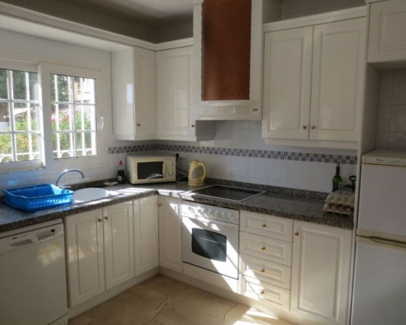 6 makuuhuone Huvila myytävänä paikassa Villamartin mukana uima-altaan - 510 000 € (Ref: 9552195)