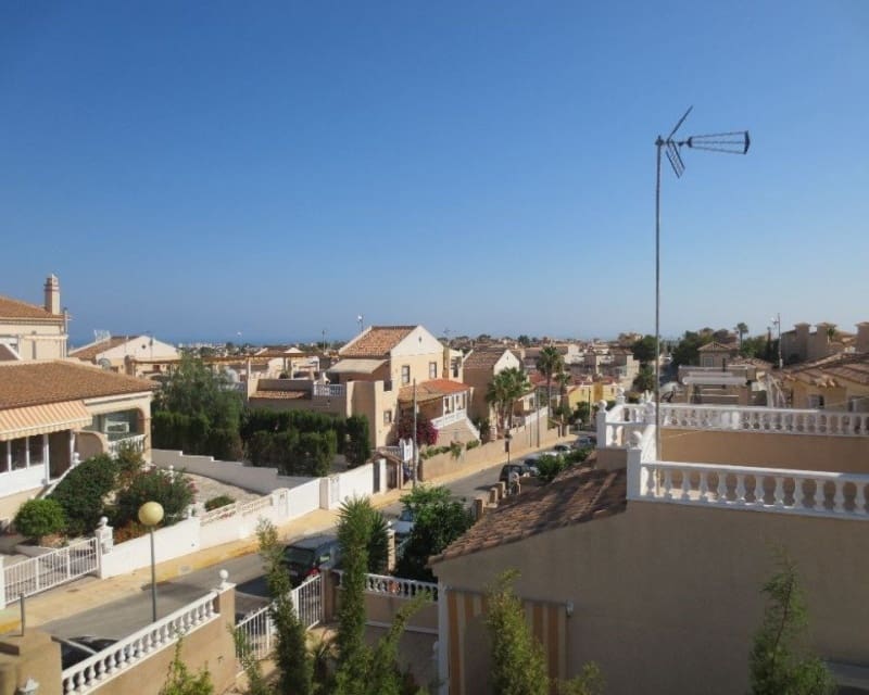 6 makuuhuone Huvila myytävänä paikassa Villamartin mukana uima-altaan - 510 000 € (Ref: 9552195)