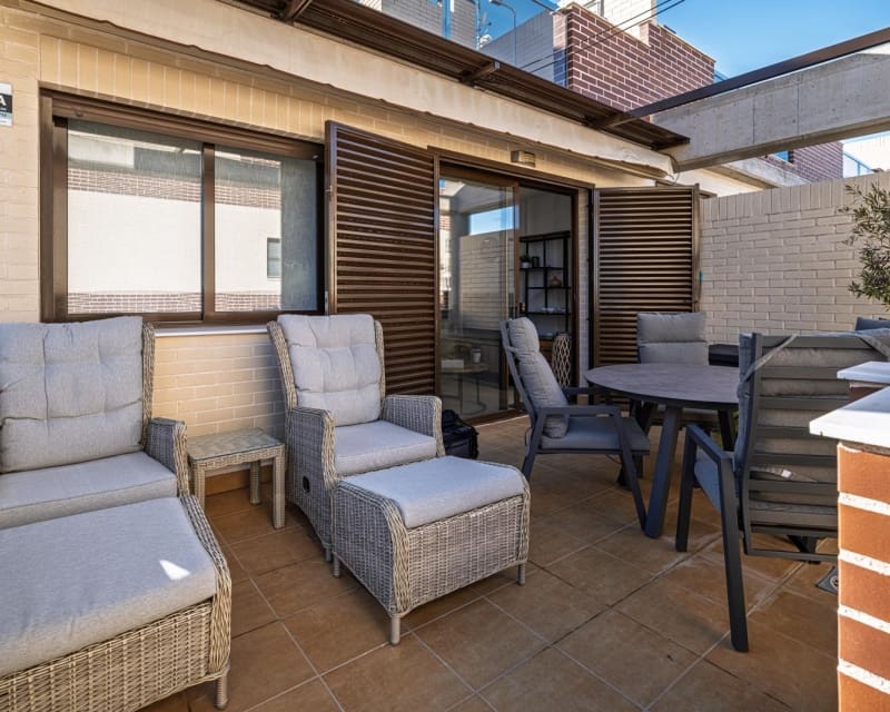 3 slaapkamer Appartement te koop in Cabo Roig met zwembad - € 249.900 (Ref: 9552197)