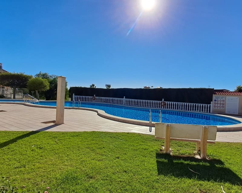 2 quarto Moradia para venda em Playa Flamenca com piscina - 219 000 € (Ref: 9552202)