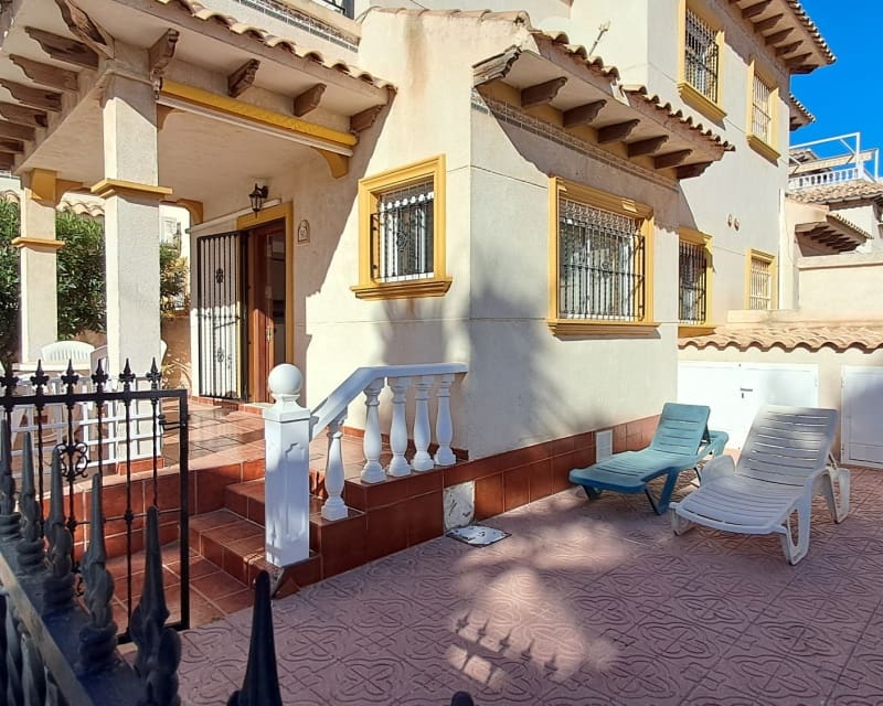 2 quarto Moradia para venda em Playa Flamenca com piscina - 219 000 € (Ref: 9552202)