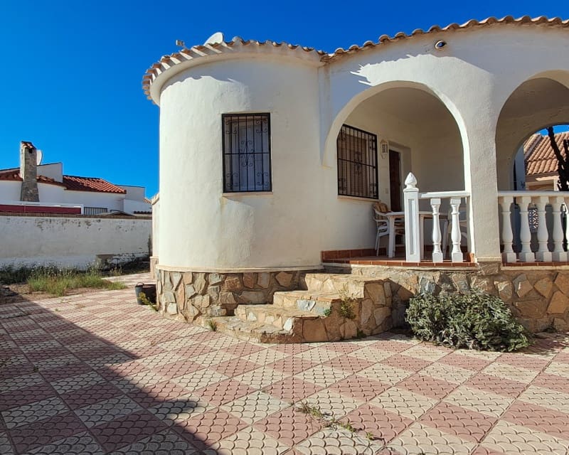 2 makuuhuone Huvila myytävänä paikassa La Florida - 219 000 € (Ref: 9552203)