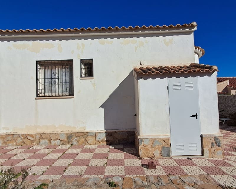 2 makuuhuone Huvila myytävänä paikassa La Florida - 219 000 € (Ref: 9552203)