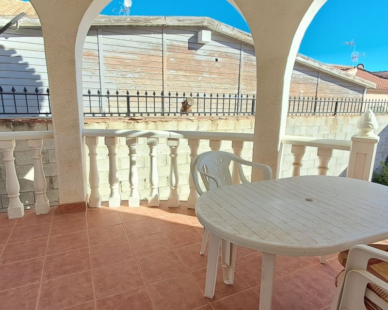 2 makuuhuone Huvila myytävänä paikassa La Florida - 219 000 € (Ref: 9552203)