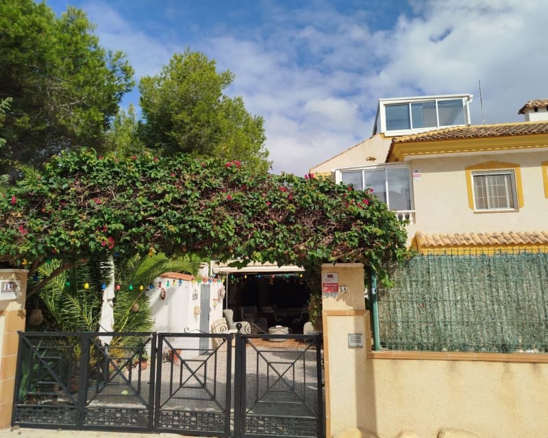 3 sovrum Hus till salu i Villamartin med pool - 240 000 € (Ref: 9552204)