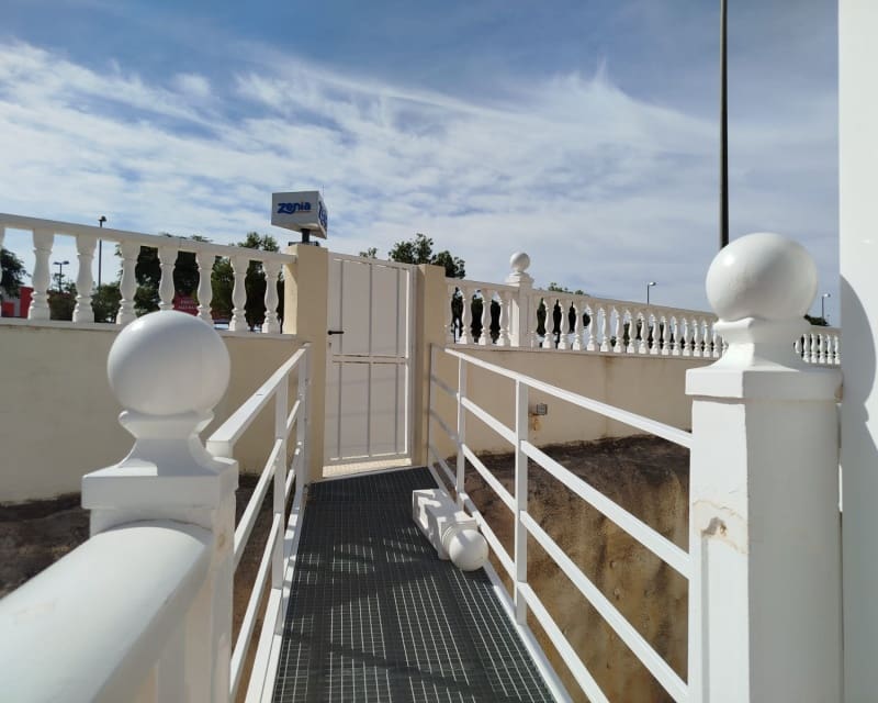 3 chambre Villa/Maison à vendre à La Zenia avec piscine - 379 000 € (Ref: 9552205)