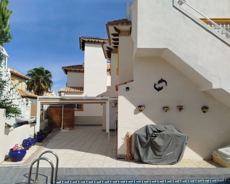 3 chambre Villa/Maison à vendre à La Zenia avec piscine - 379 000 € (Ref: 9552205)