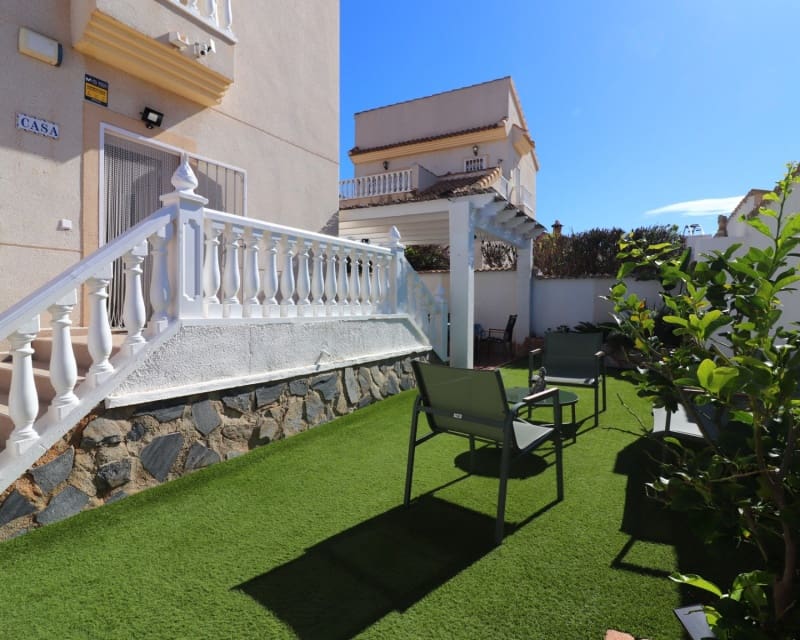 2 Zimmer Villa zu verkaufen in Benimar mit Pool - 275.000 € (Ref: 9552206)