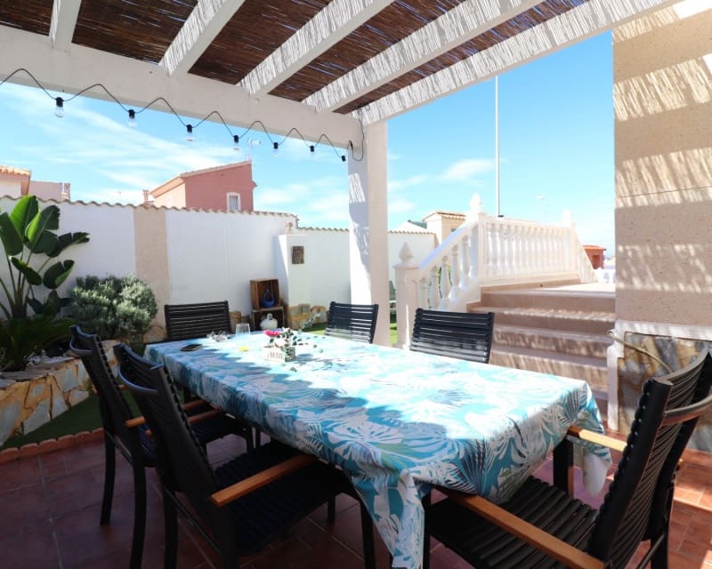 2 Zimmer Villa zu verkaufen in Benimar mit Pool - 275.000 € (Ref: 9552206)