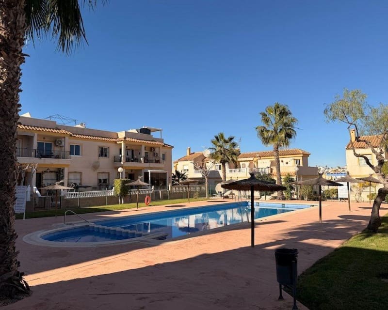 2 makuuhuone Huoneisto myytävänä paikassa Villamartin mukana uima-altaan - 154 000 € (Ref: 9552211)