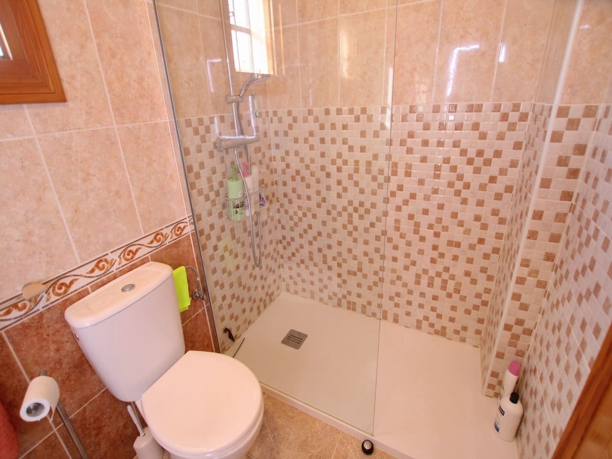 4 bedroom Villa for sale in Atalaya Park with pool - € 365,000 (Ref: 9552215)